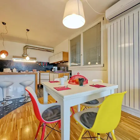 Apartmán Charm: Modern With Parking! Arzignano