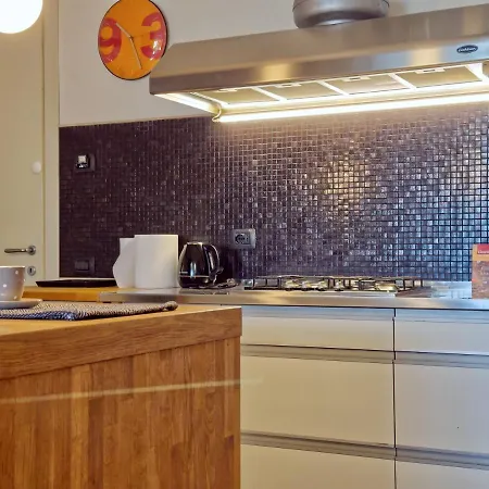 Charm: Modern With Parking! Arzignano