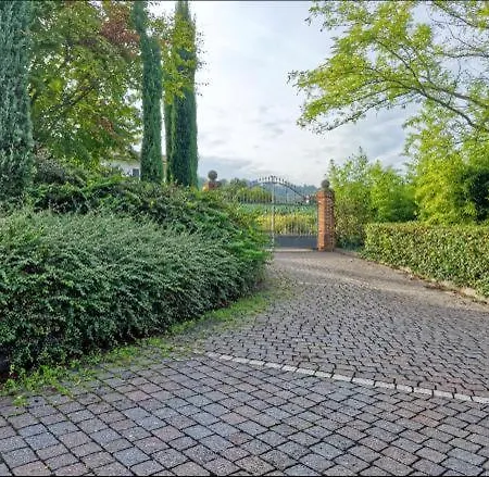 Charm: Modern With Parking! Lägenhet Arzignano